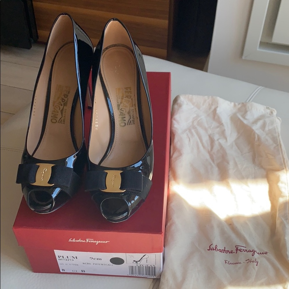 SALVATORE FERRAGAMO PEEP TOE PLATFORM PUMPs